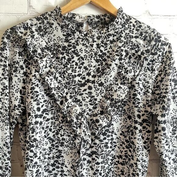 Ditsy Floral Print Dress - Picture 2 of 6